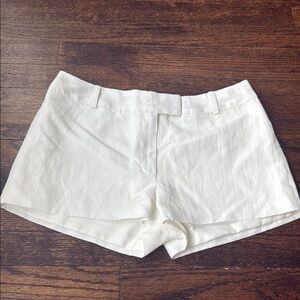 MATTHEW BRUCH  Low Rise Hot Short in White  in size 3 (medium)
